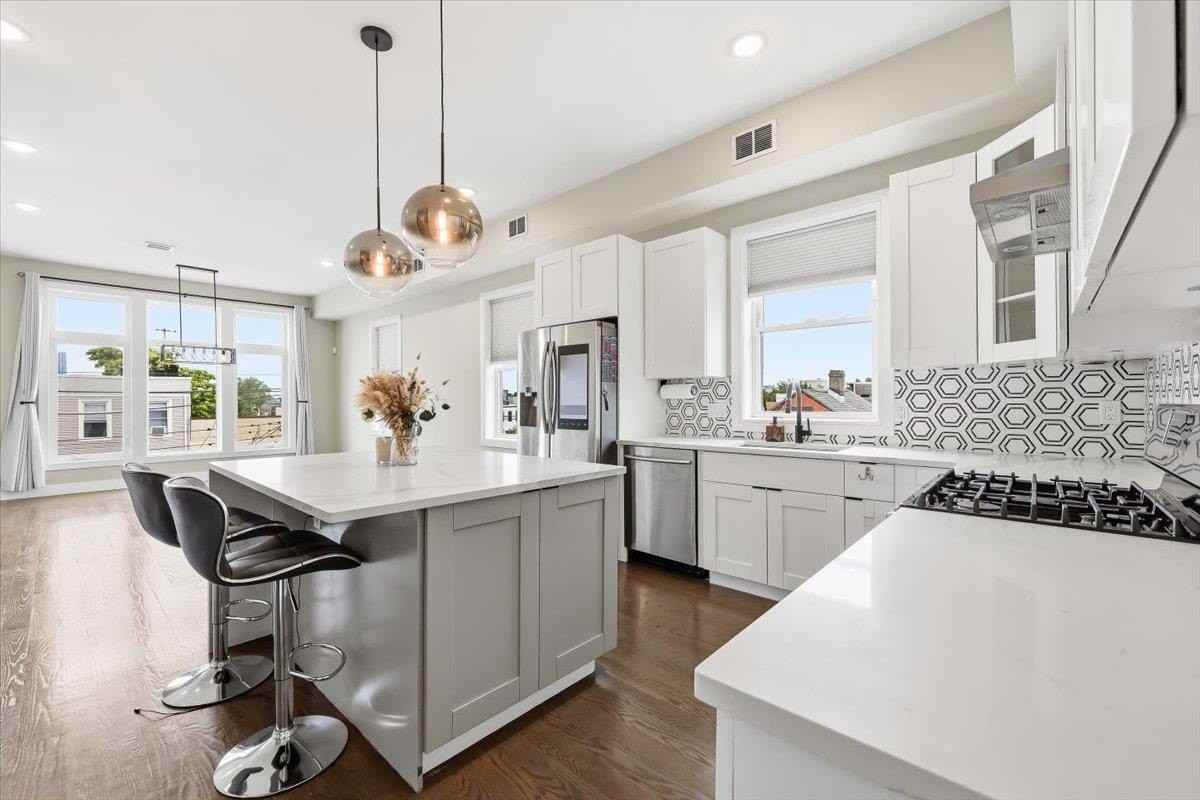 192 Congress St #2 - Photo 7 of 25
