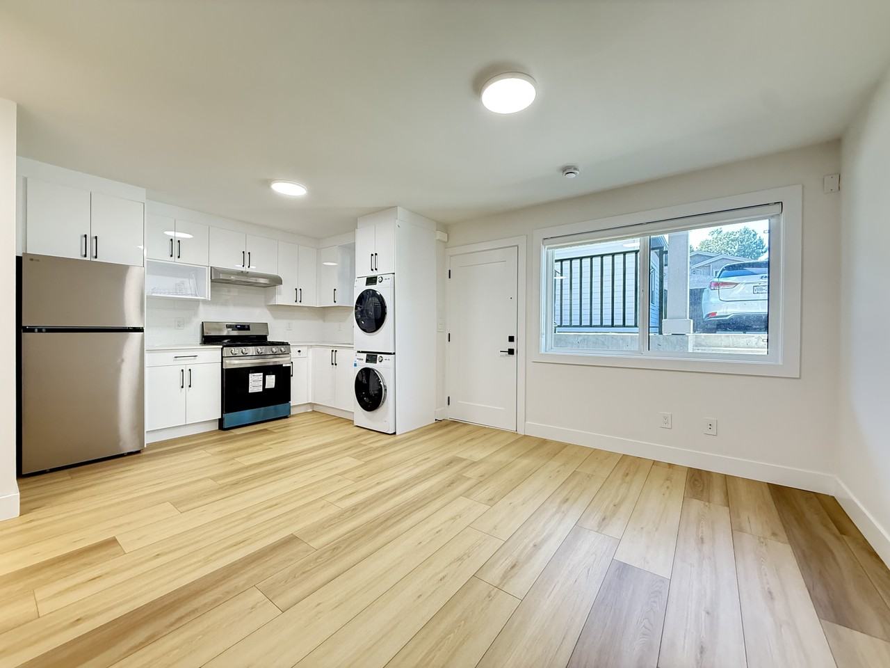 7225 10th Avenue - Photo 5 of 12