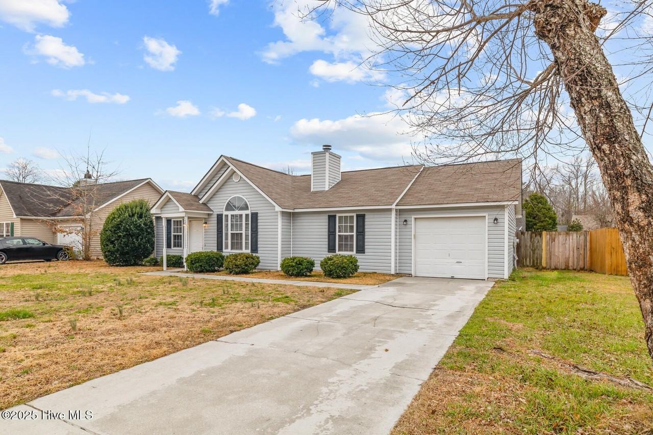 152 Settlers Cir - Photo 2 of 32