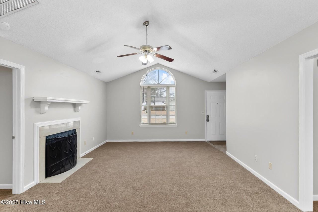 152 Settlers Cir - Photo 5 of 32