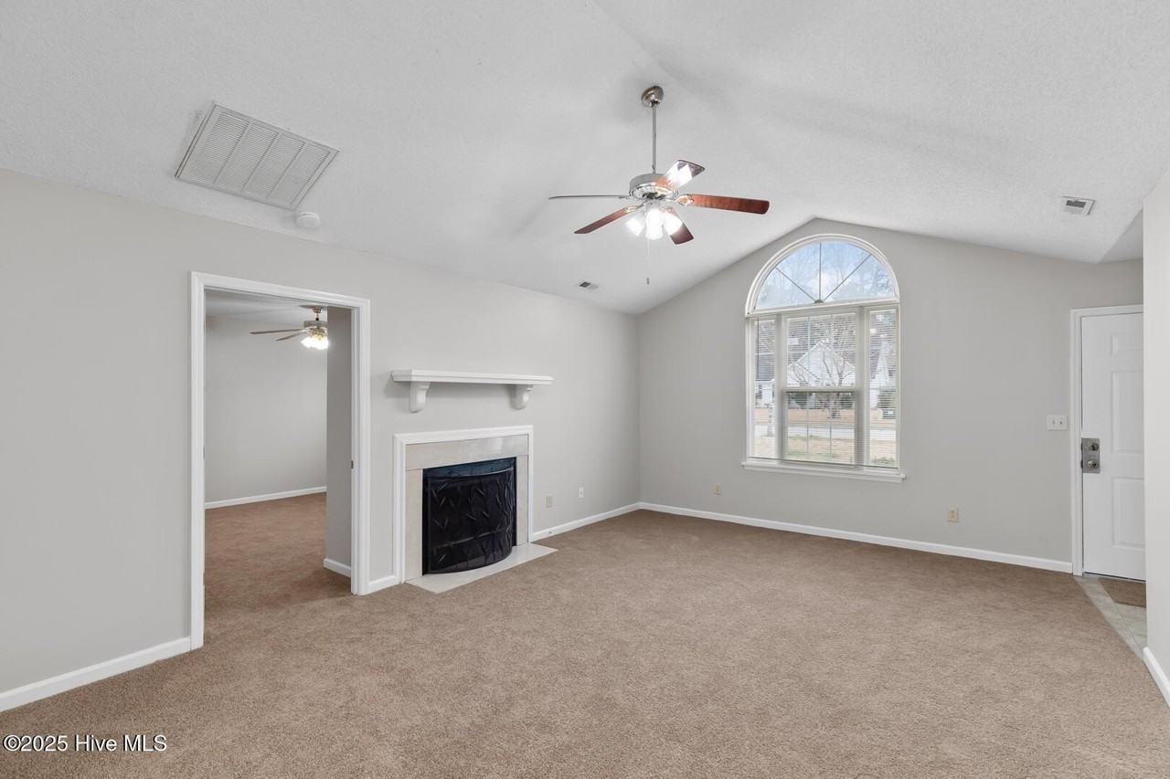 152 Settlers Cir - Photo 6 of 32