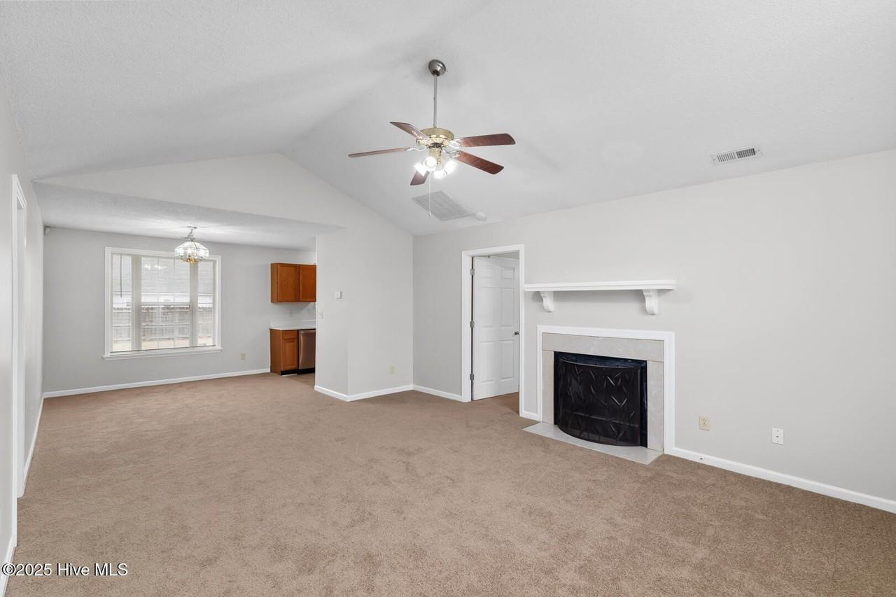 152 Settlers Cir - Photo 7 of 32