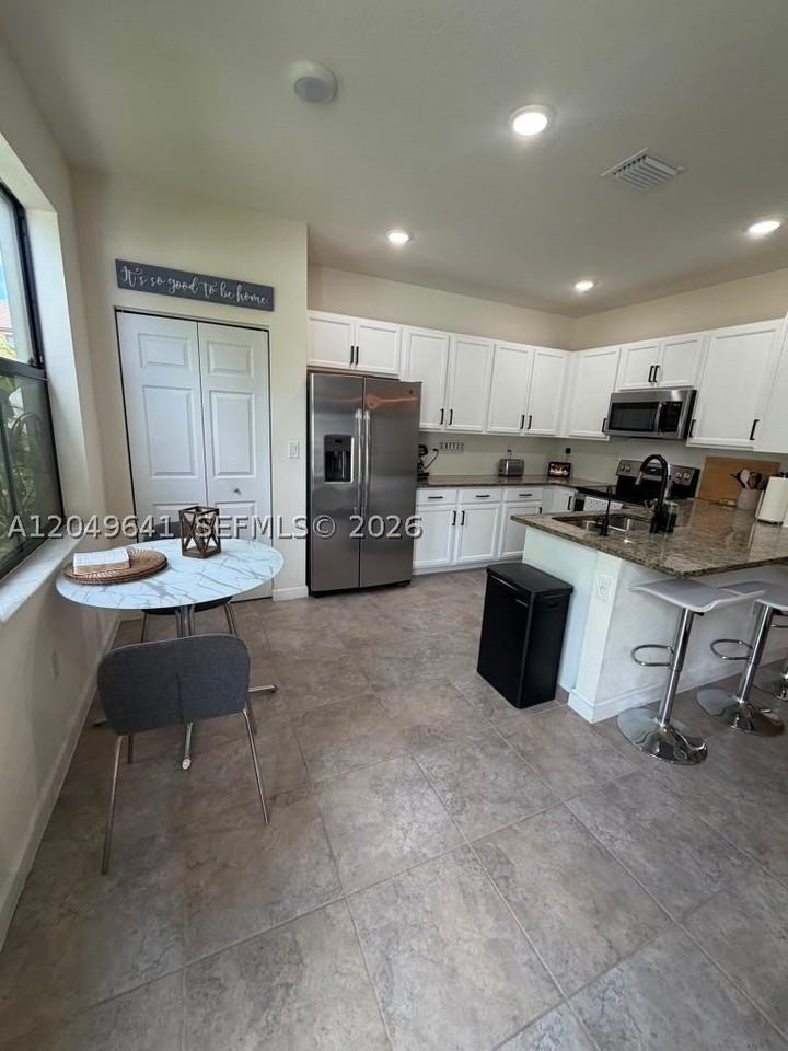 3409 W 104th Ter - Photo 4 of 28