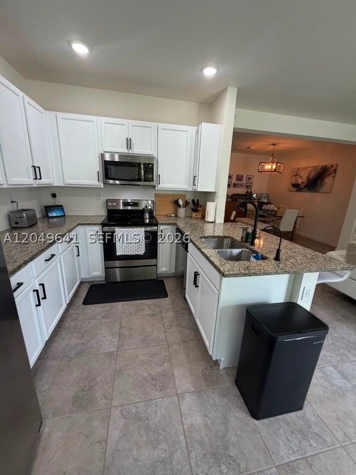 3409 W 104th Ter - Photo 5 of 28