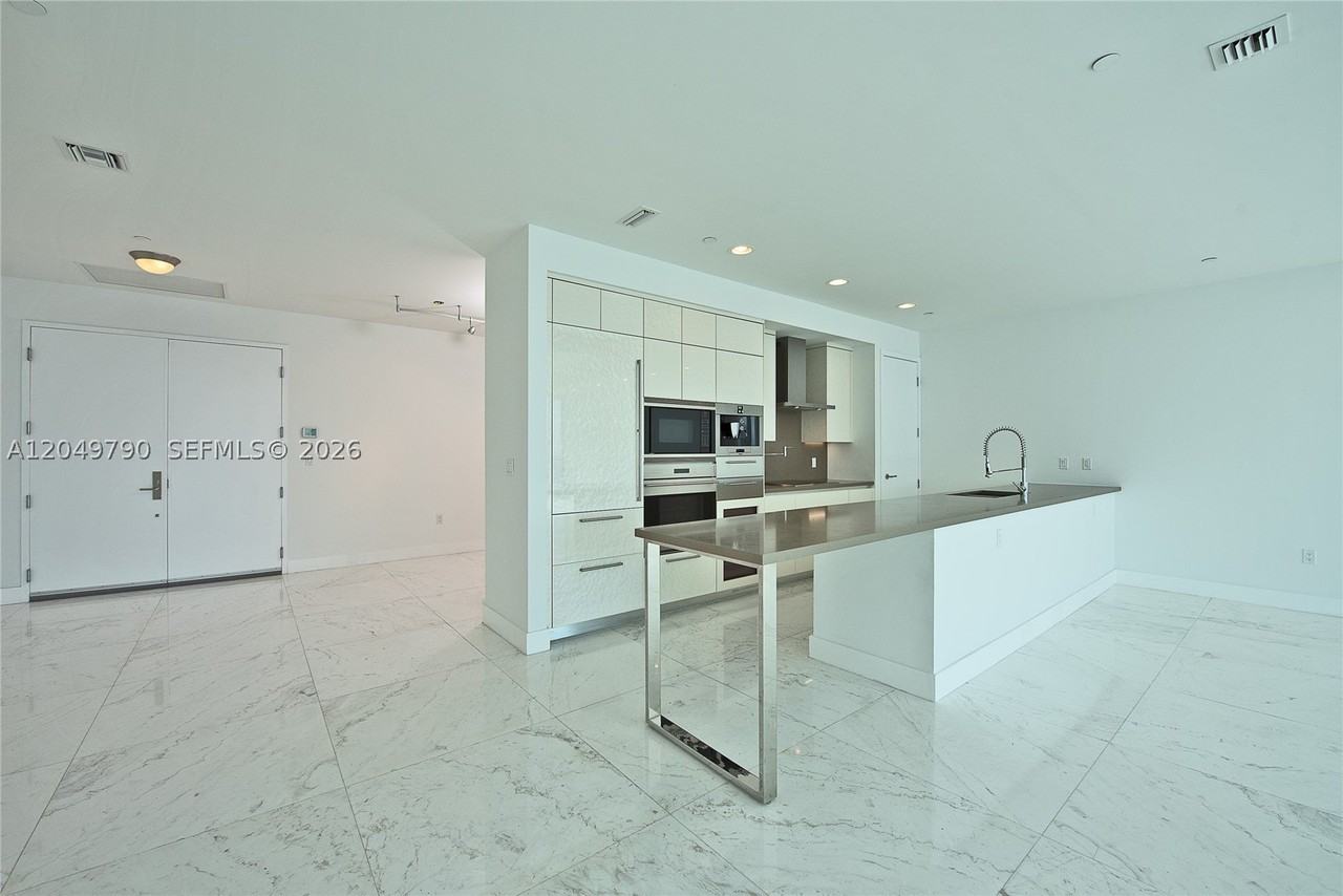 17475 Collins Ave #2003 - Photo 7 of 22