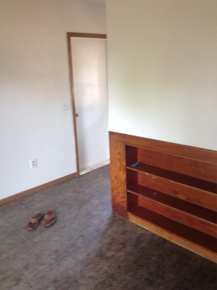 1101 2nd St W #1 - Photo 3 of 9