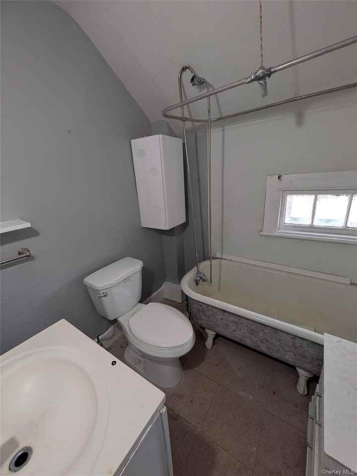 8 Norris St - Photo 3 of 8