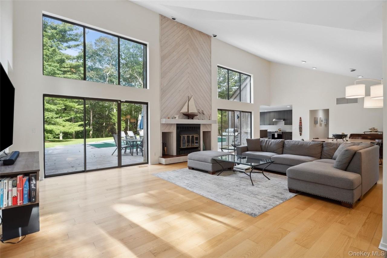 26 Woodland Way - Photo 3 of 30