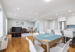 100 W Broadway #6C - Photo 1 of 1