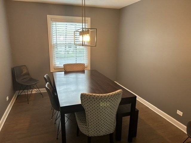 1213 Brook Ln - Photo 2 of 22
