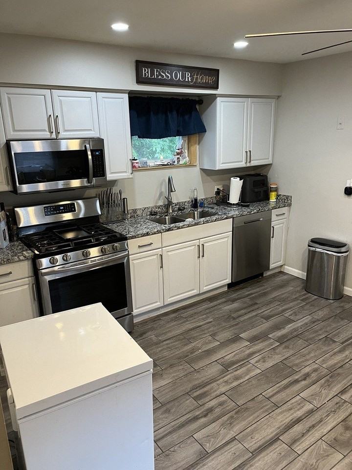 518 N 2nd Ave - Photo 5 of 9