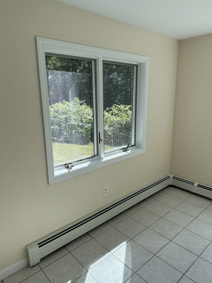 126A Range Rd - Photo 5 of 9