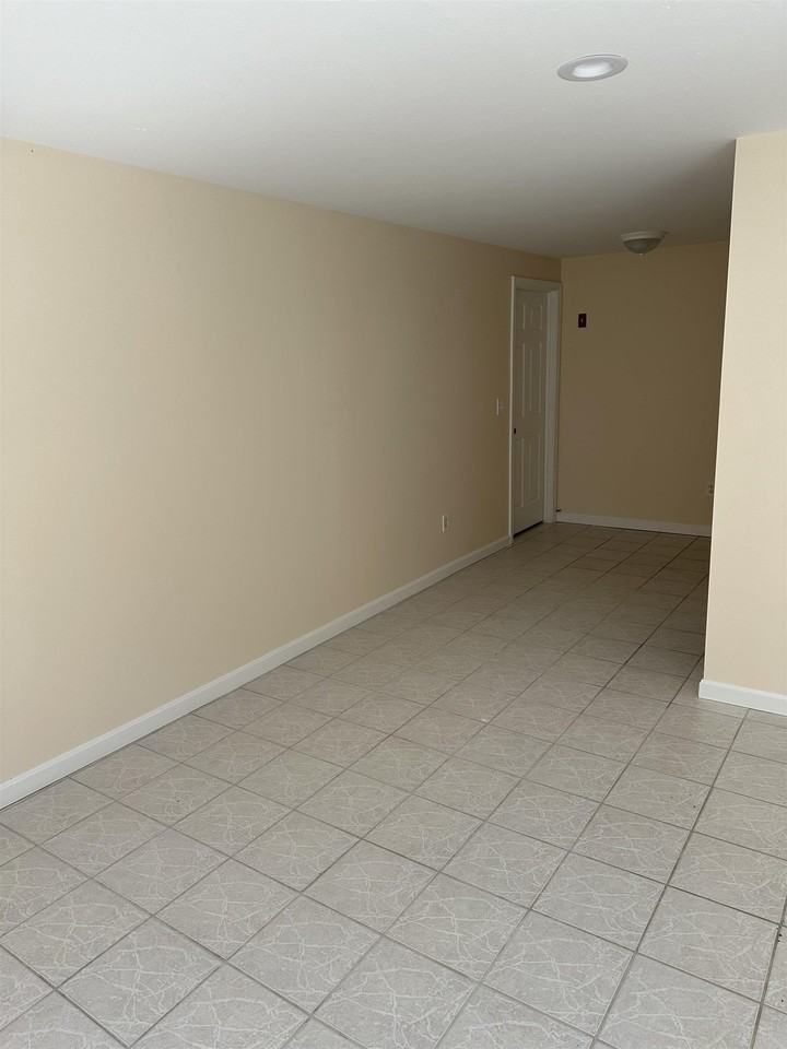 126A Range Rd - Photo 6 of 9