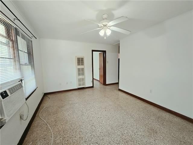 720 Oaklawn Dr - Photo 2 of 9