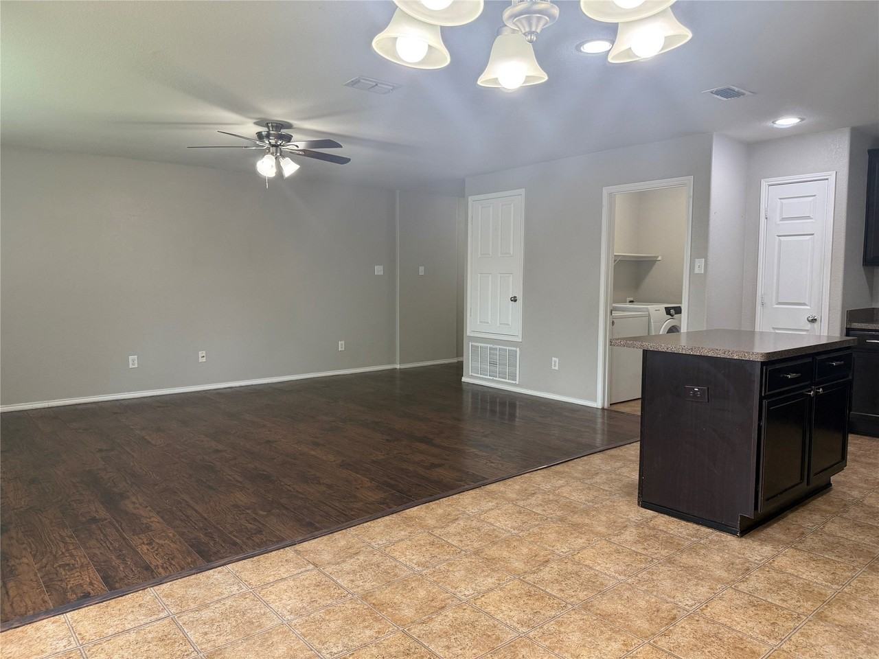 1804 Gayla Creek Dr - Photo 4 of 21