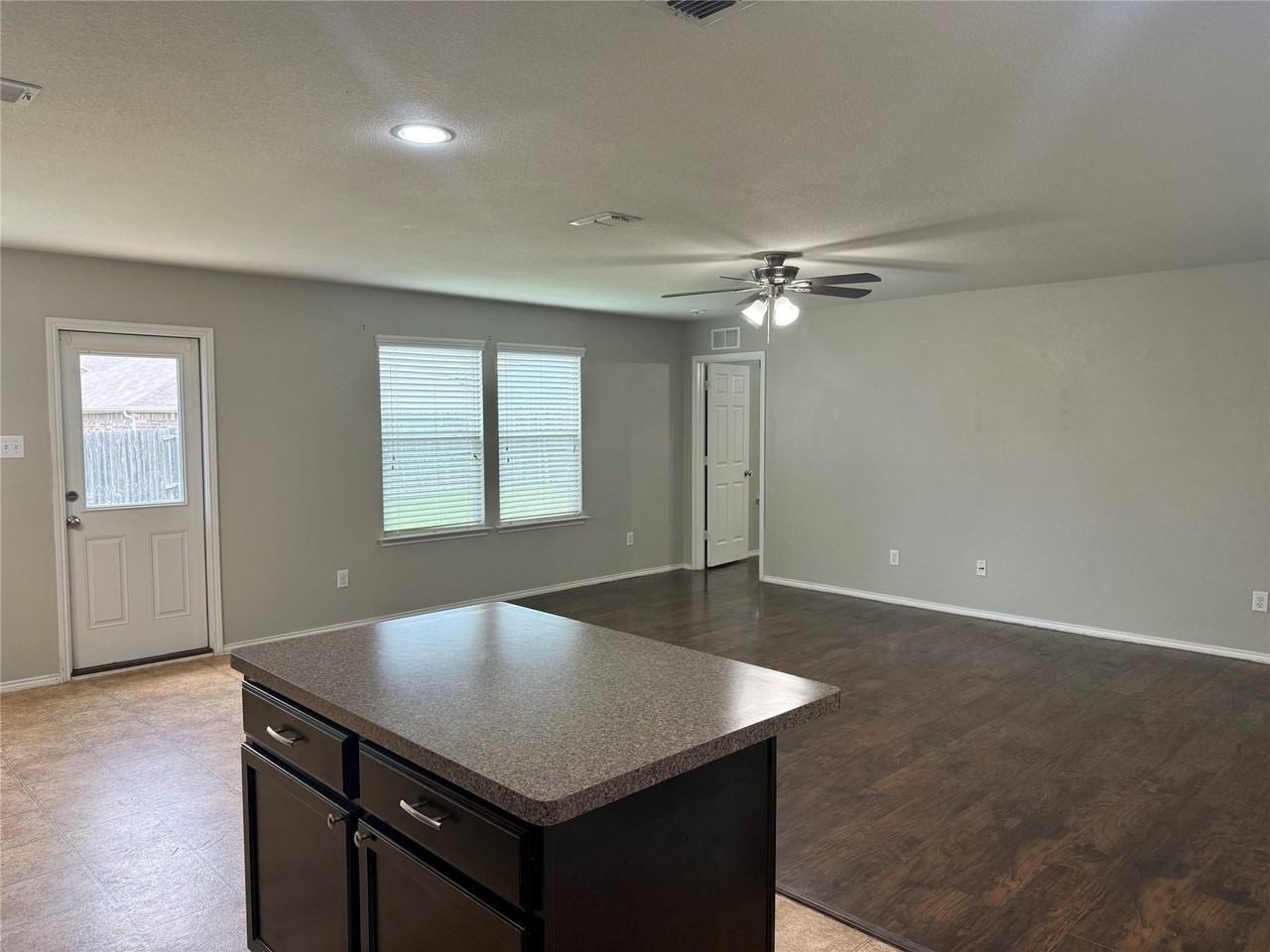 1804 Gayla Creek Dr - Photo 7 of 21
