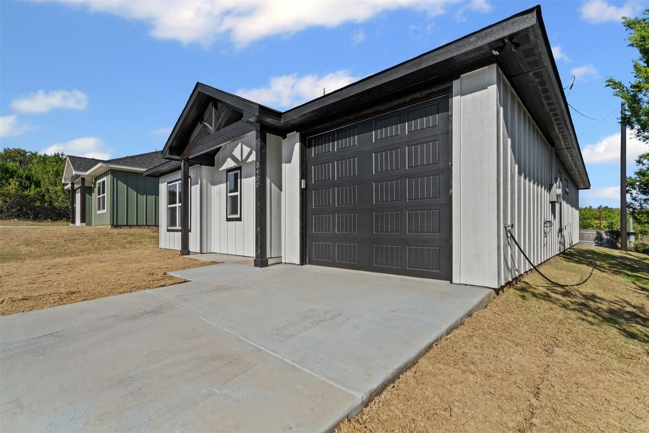 3400 Hilltop Rd - Photo 5 of 38