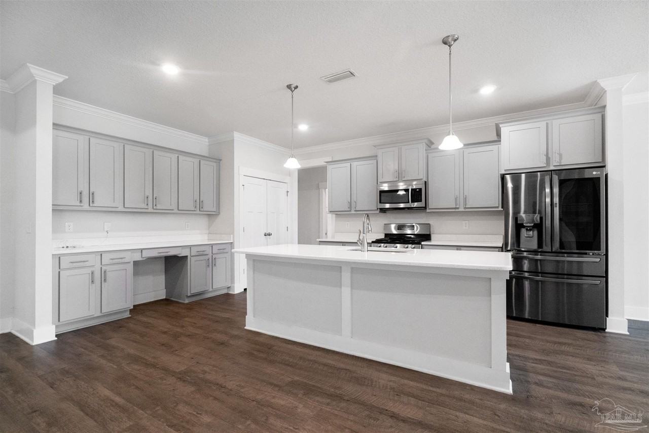 5004 Wheeler Way - Photo 4 of 21