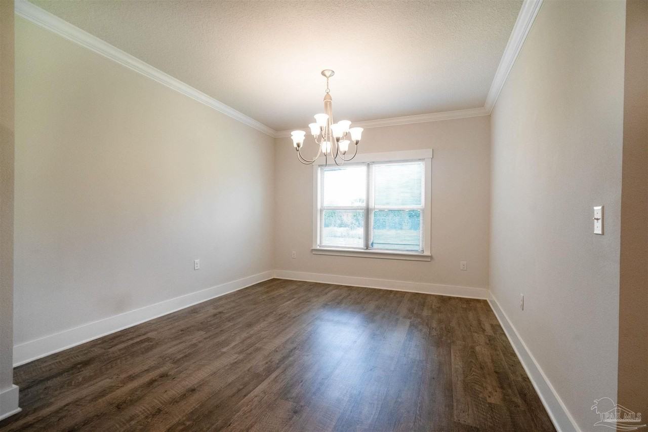 5004 Wheeler Way - Photo 5 of 21