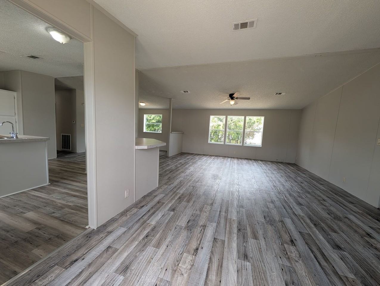 110 Ne 68th Ct - Photo 3 of 24
