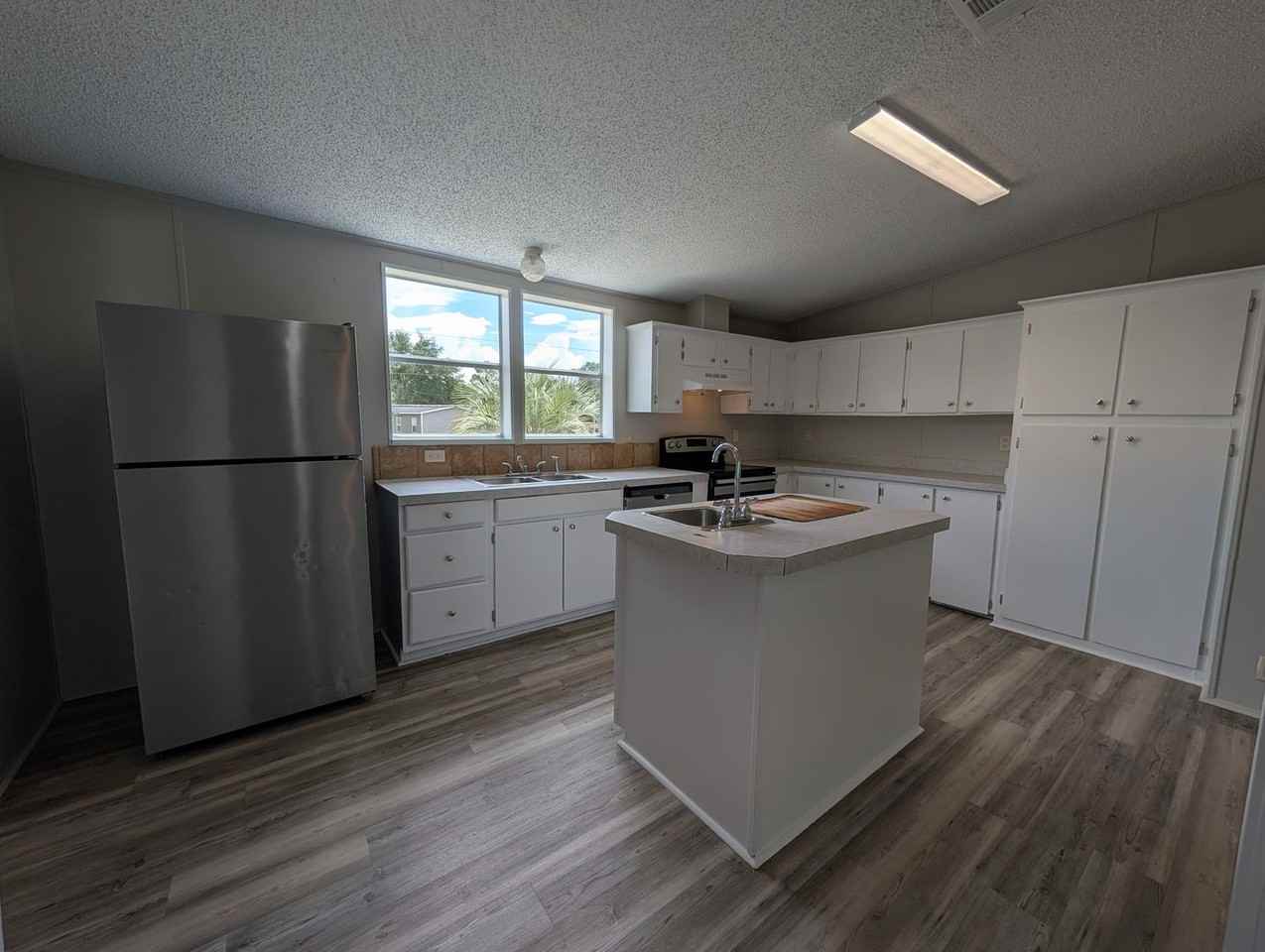 110 Ne 68th Ct - Photo 6 of 24