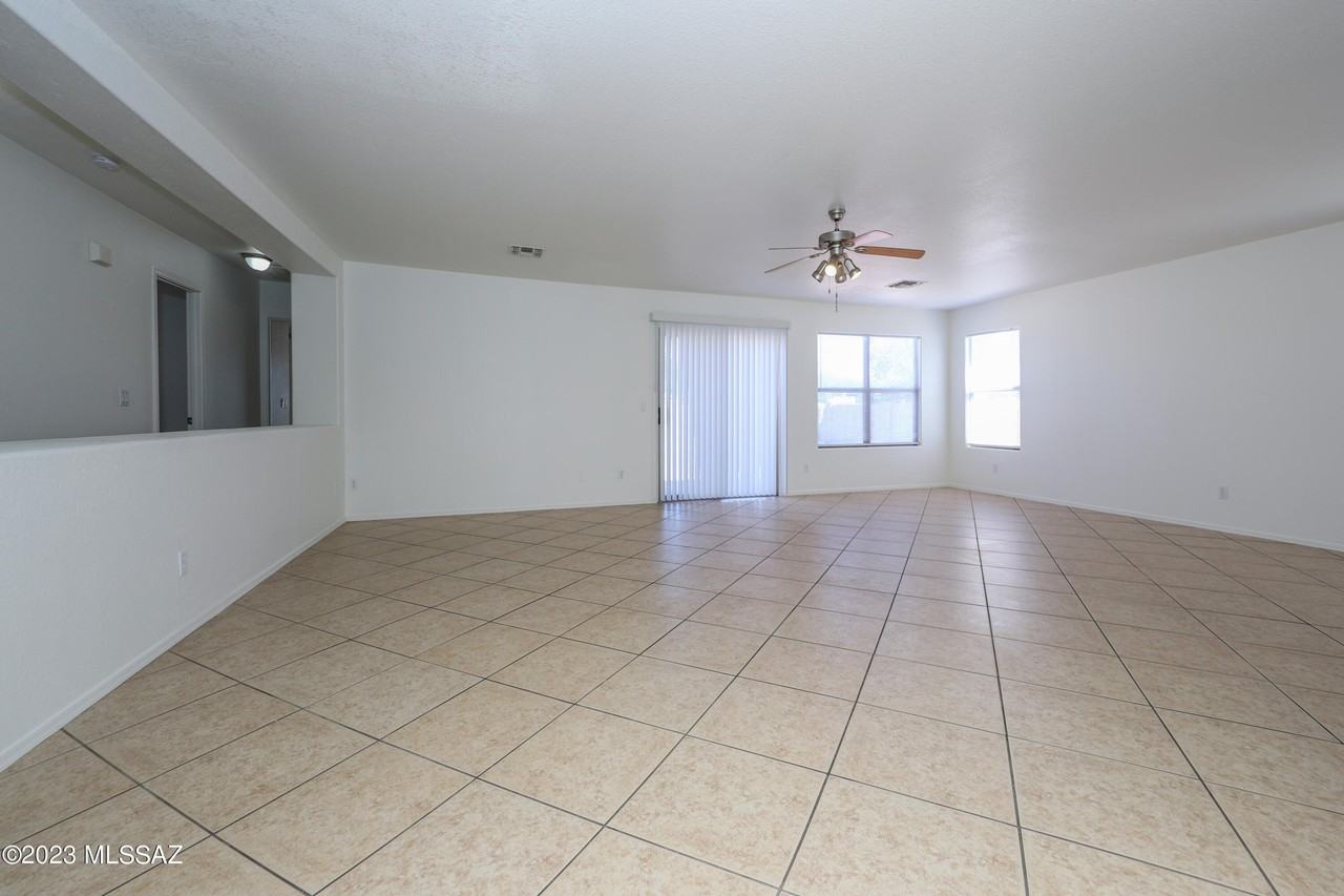 1892 W Bagley Way - Photo 2 of 22