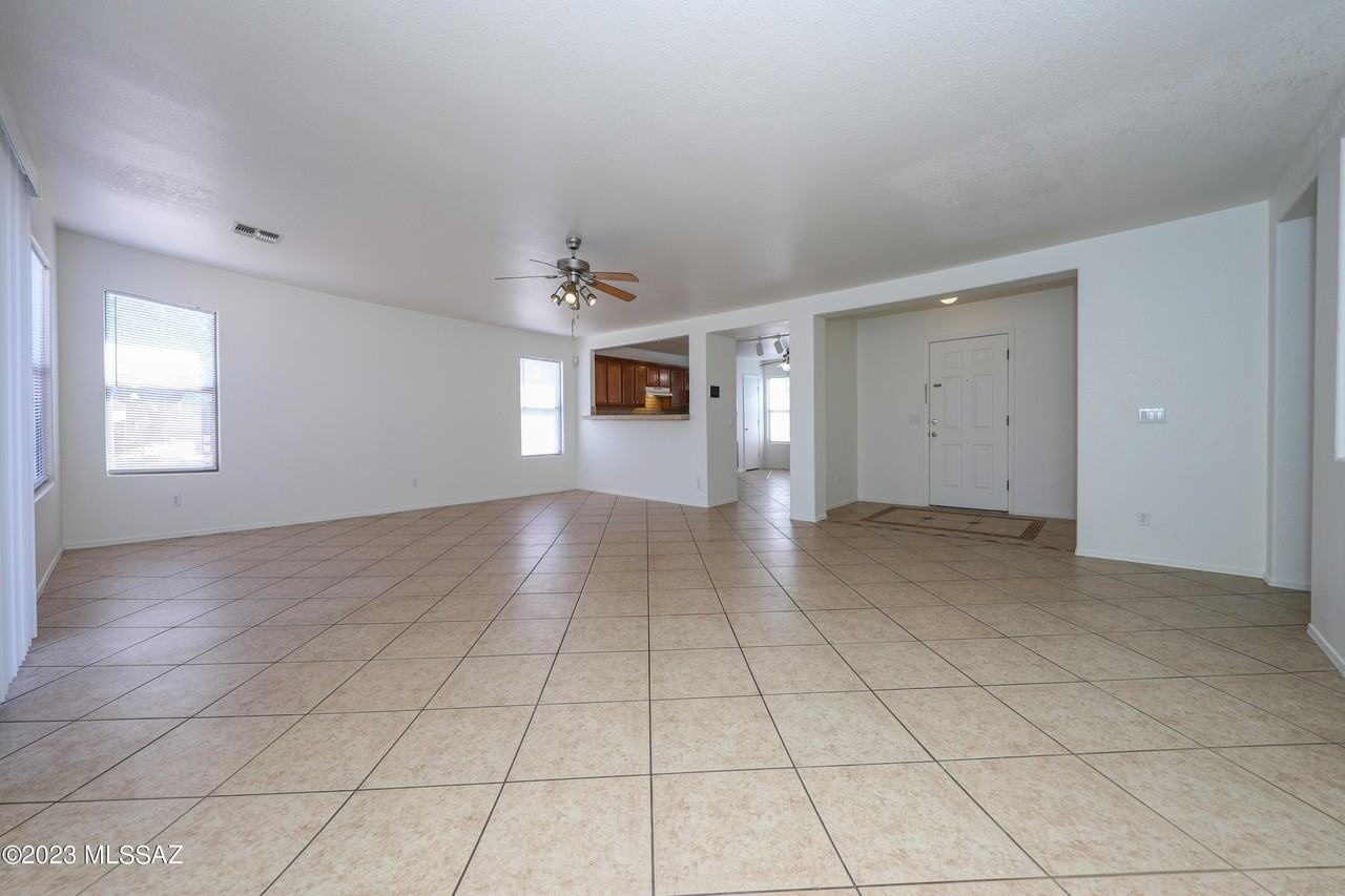 1892 W Bagley Way - Photo 3 of 22