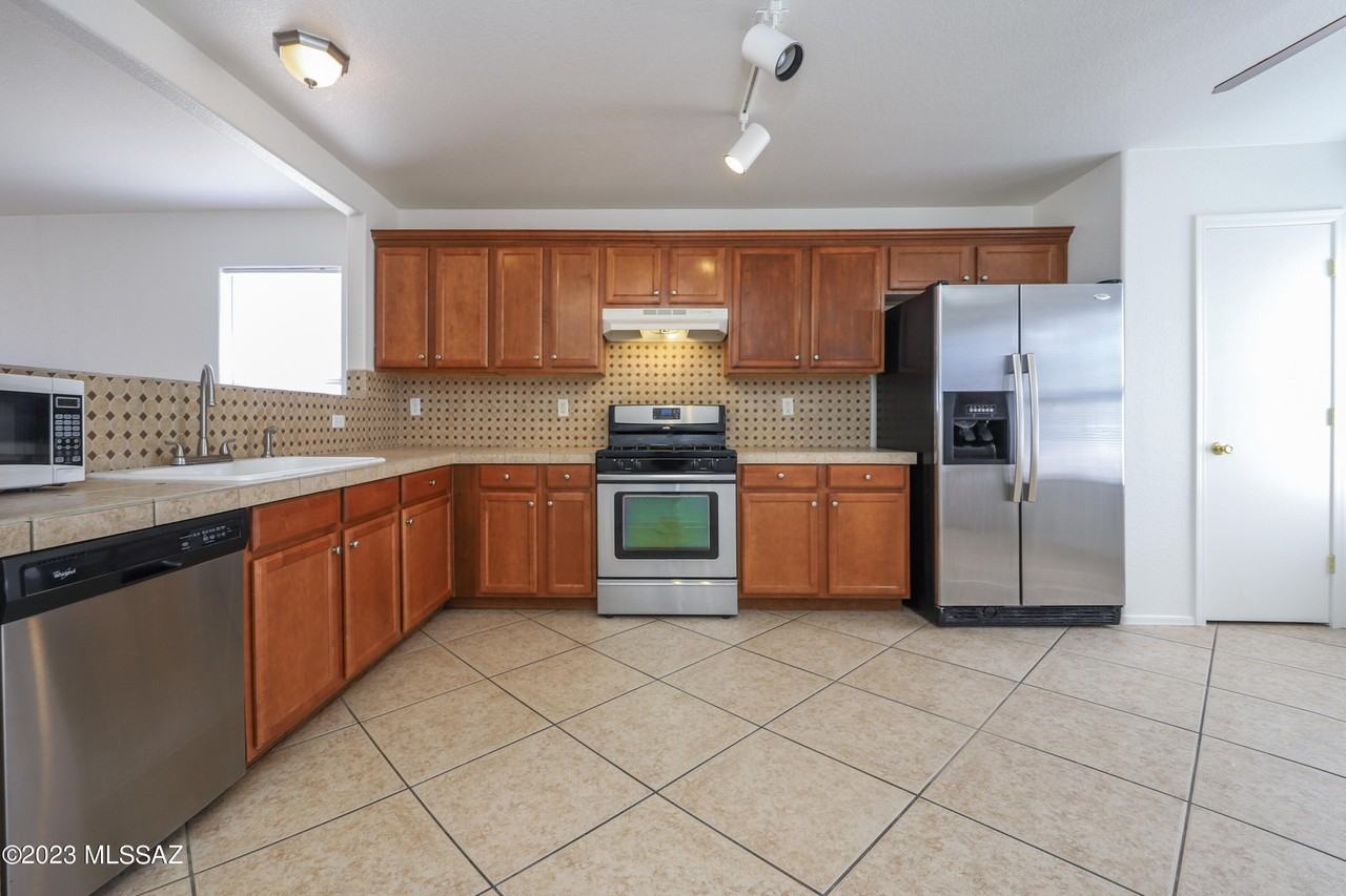 1892 W Bagley Way - Photo 5 of 22