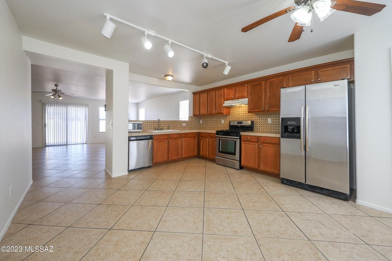 1892 W Bagley Way - Photo 6 of 22