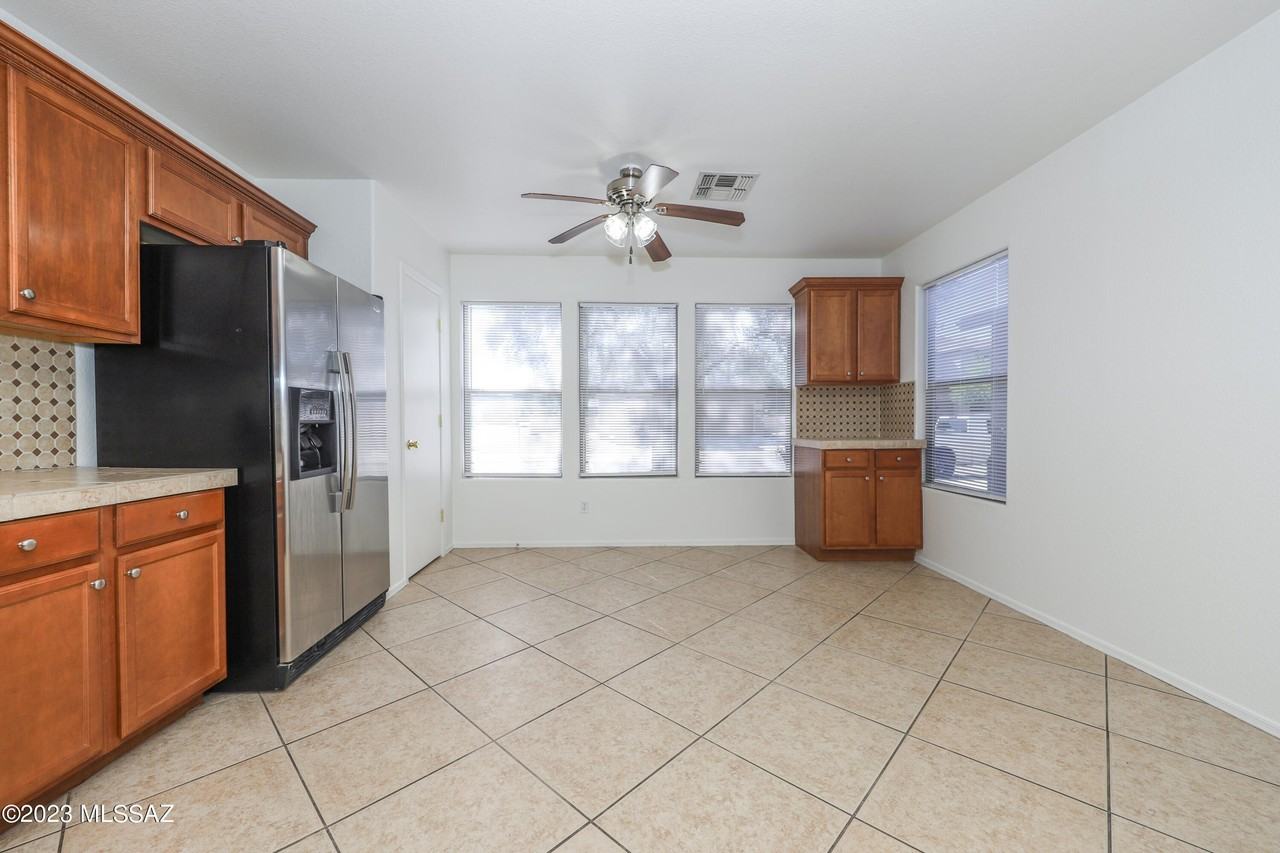 1892 W Bagley Way - Photo 7 of 22