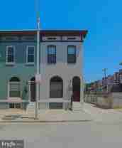 901 N Montford Ave - Photo 1 of 1