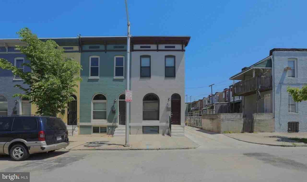 901 N Montford Ave - Photo 2 of 26