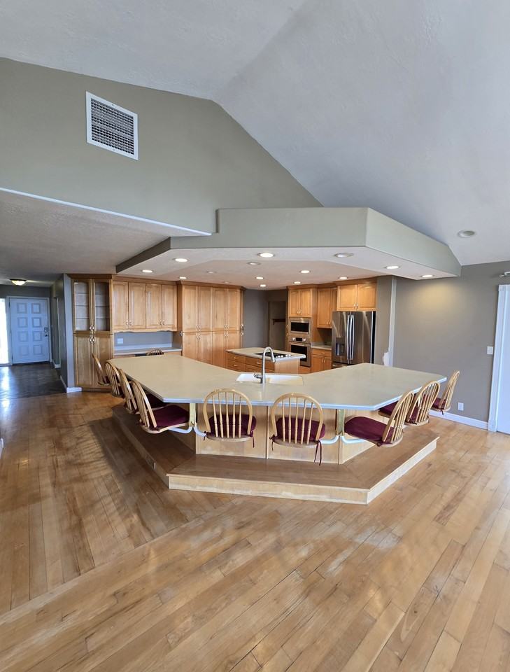 3062 Se - Photo 4 of 36