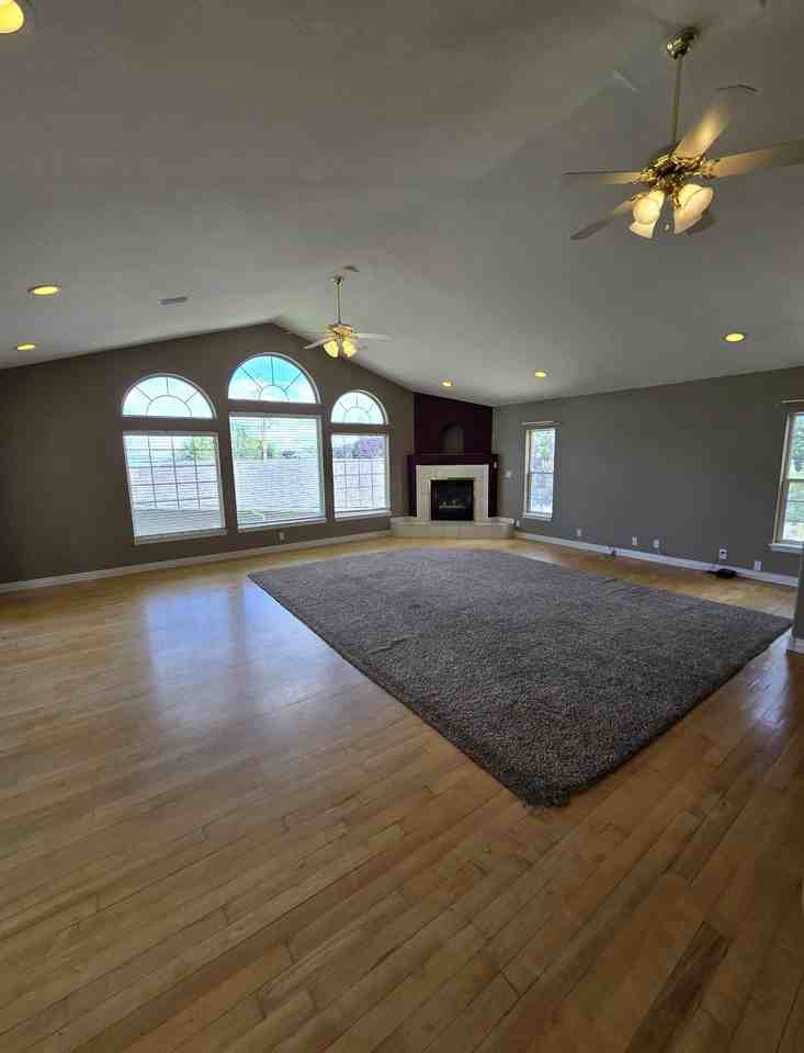 3062 Se - Photo 7 of 36