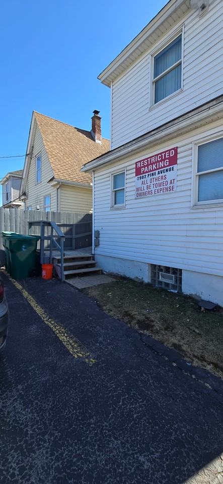 2902 Pine Ave #1B - Photo 2 of 26