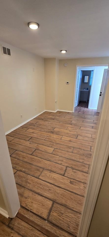 2902 Pine Ave #1B - Photo 5 of 26