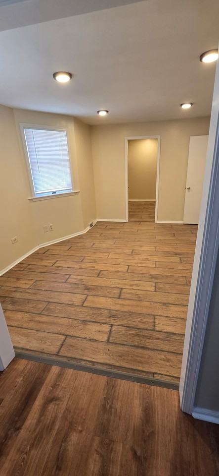 2902 Pine Ave #1B - Photo 6 of 26