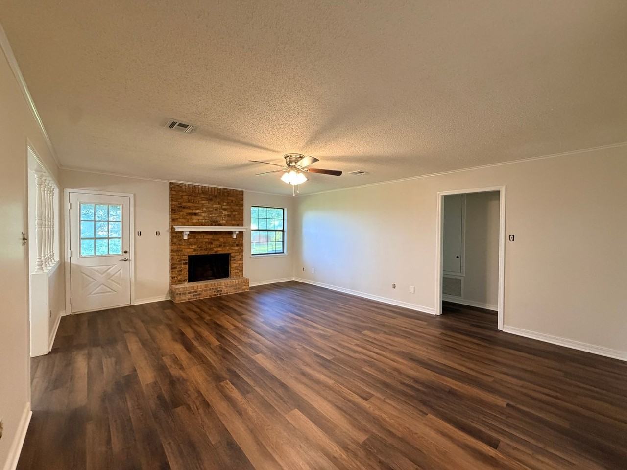 217 Flagg Dr - Photo 3 of 16