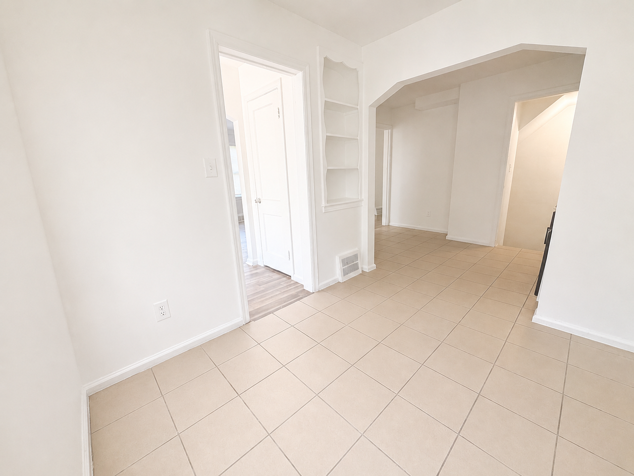 19152 Grandville Ave #1 - Photo 5 of 15