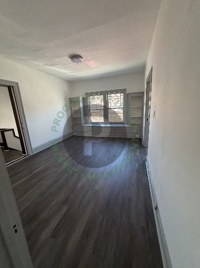 2002 Chesterland Ave #4 - Photo 7 of 17