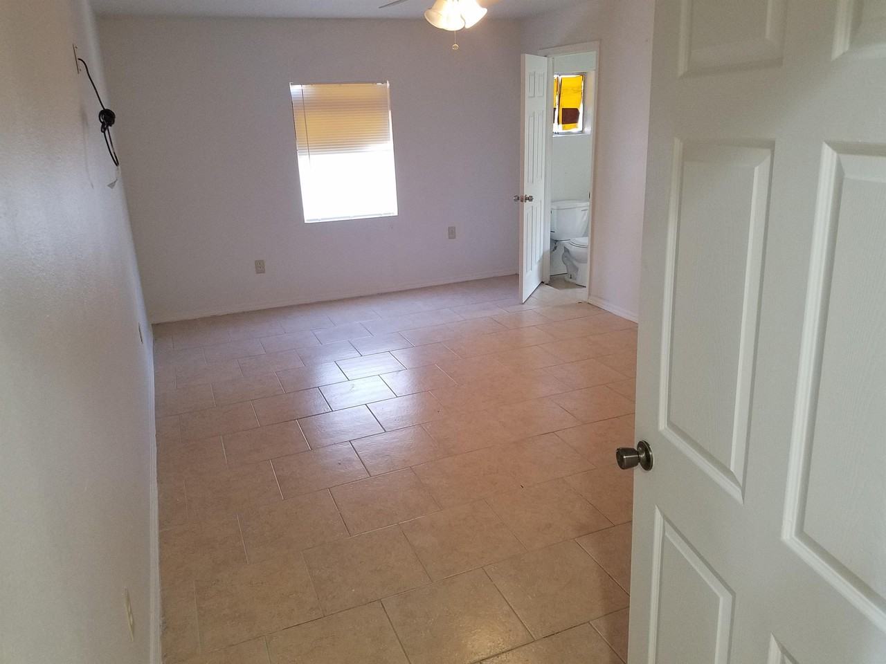4934 Stephen Girard Ave #1 - Photo 3 of 6