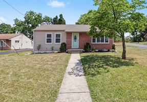 featured image of 105 Maple Dr #1