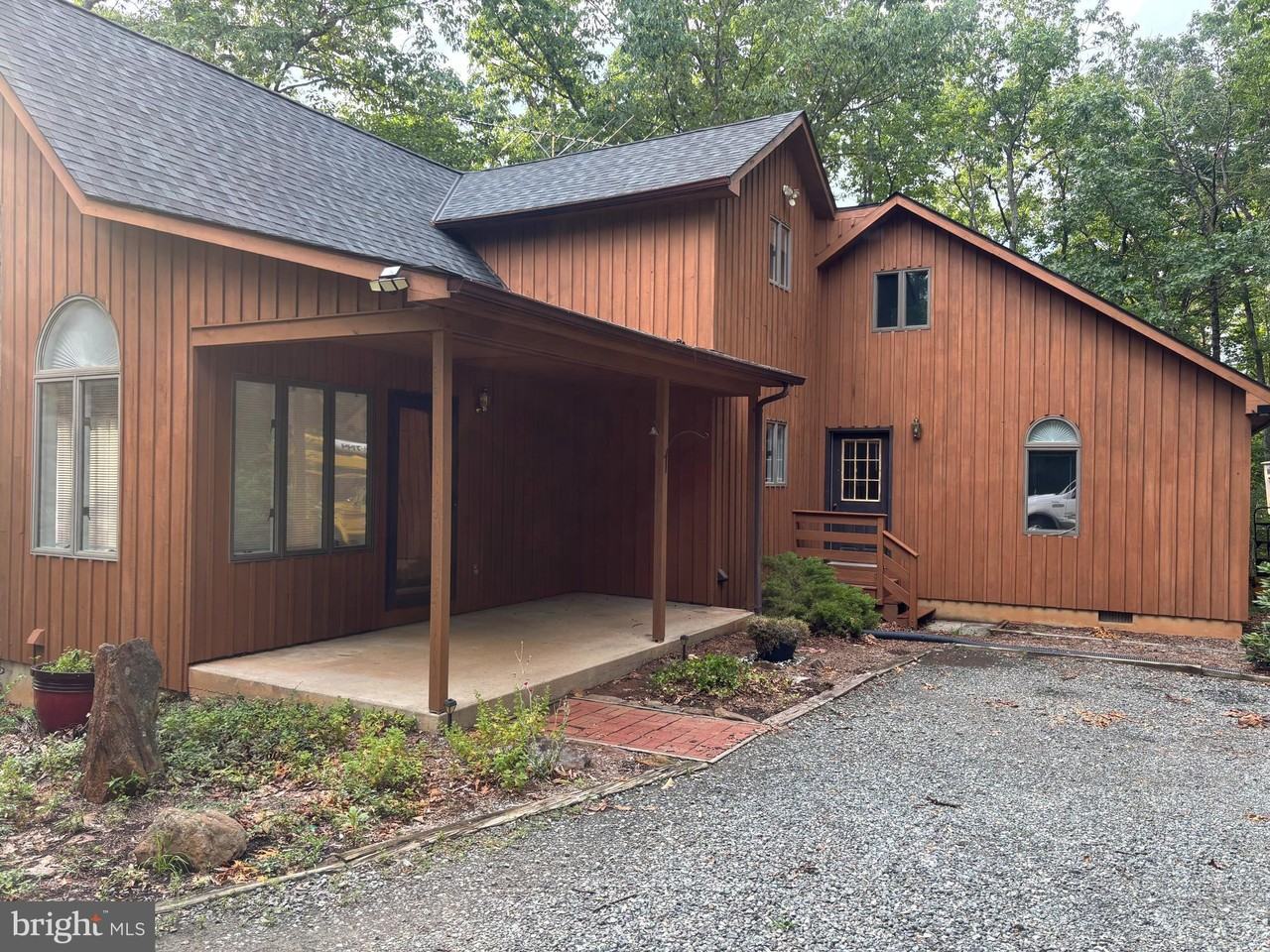 5185 Ridge Rd - Photo 2 of 17