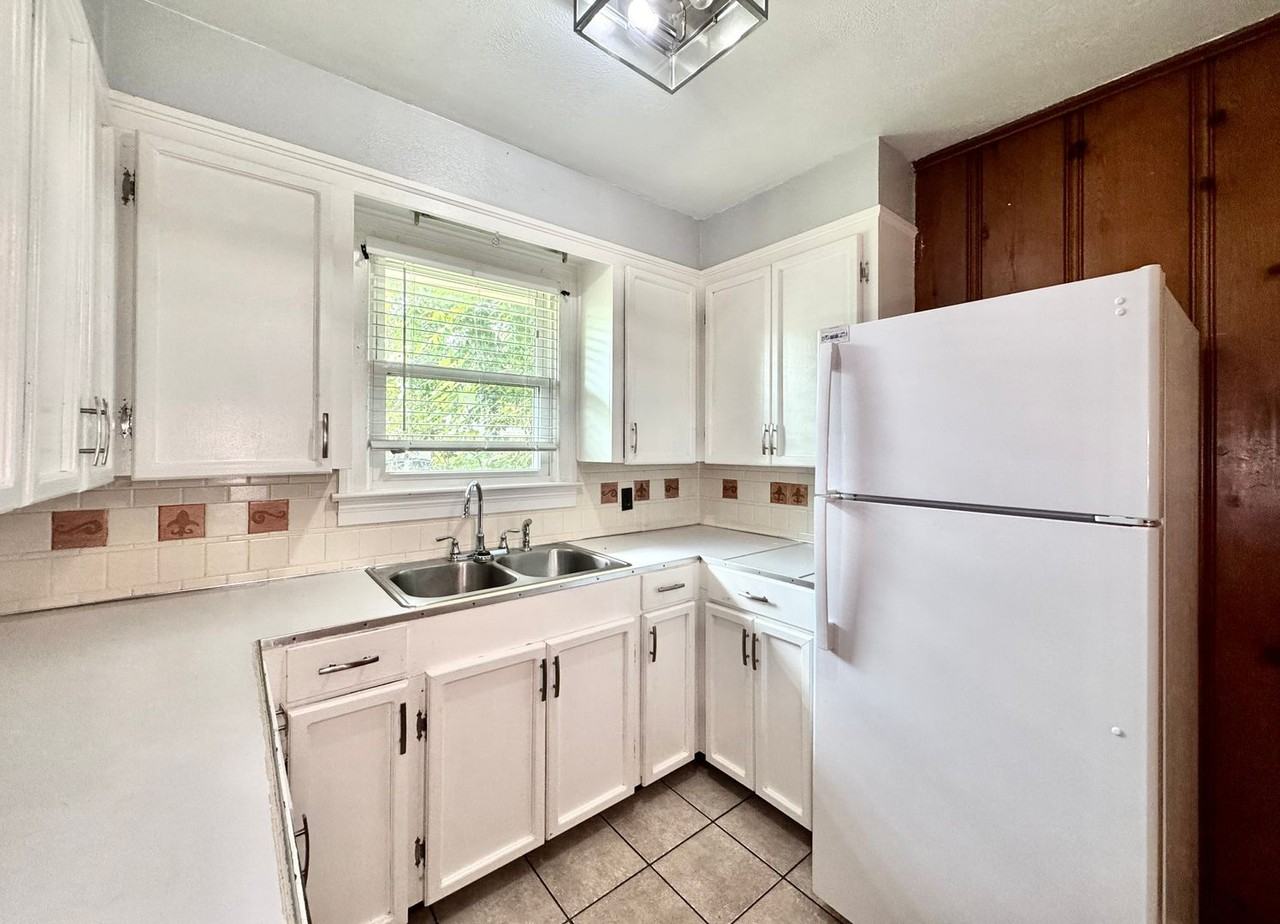 2428 Orpine Ave - Photo 5 of 18