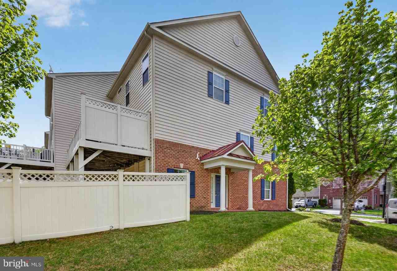 15224 N Berwick Ln - Photo 2 of 50