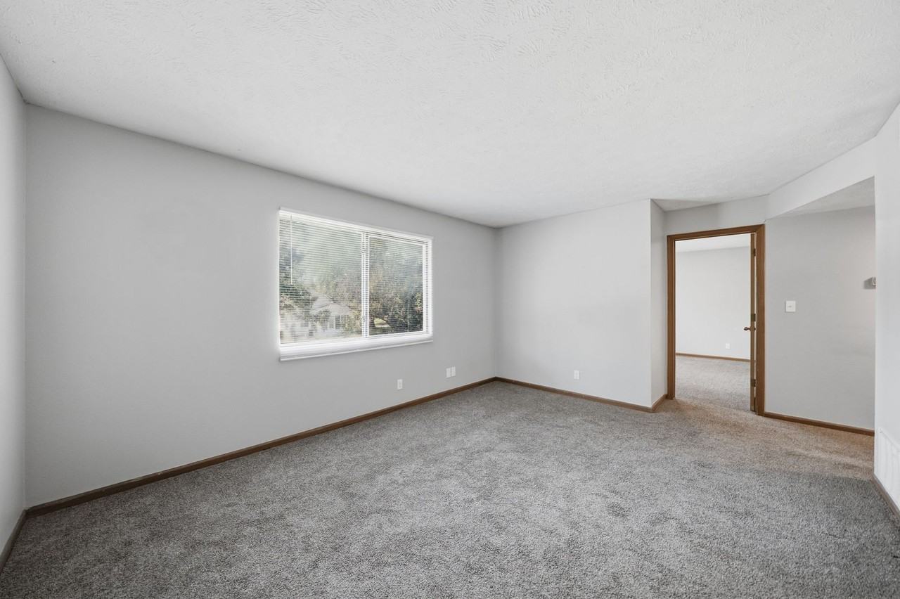 2612 J St #3 - Photo 3 of 10