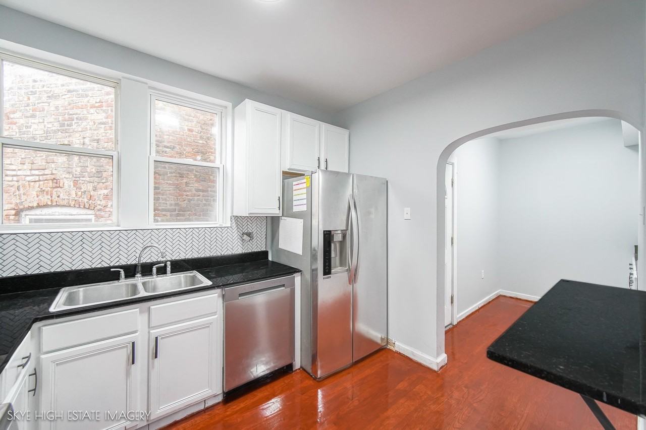 6720 S Paxton Ave - Photo 5 of 18