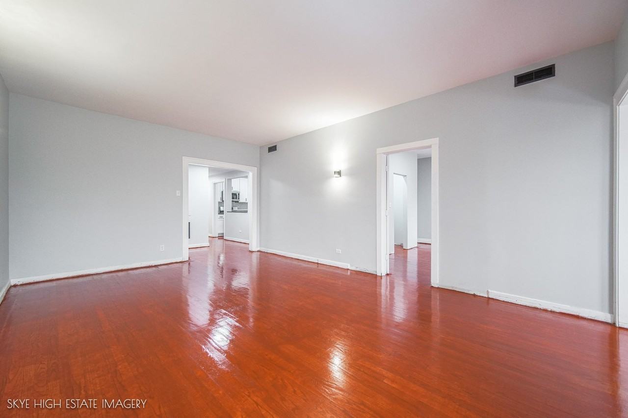 6720 S Paxton Ave - Photo 7 of 18