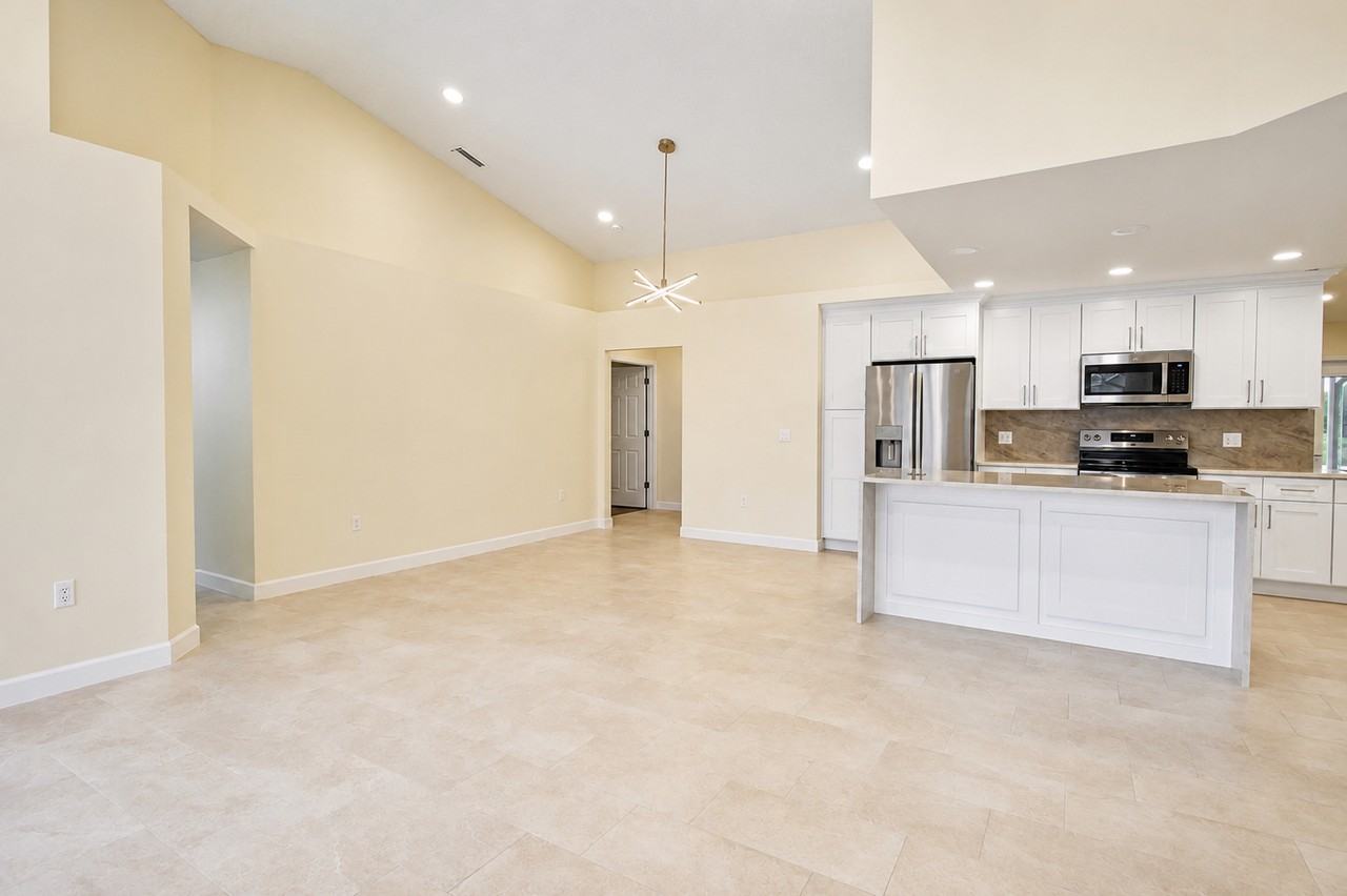 2229 Foggy Ridge Pkwy - Photo 4 of 26