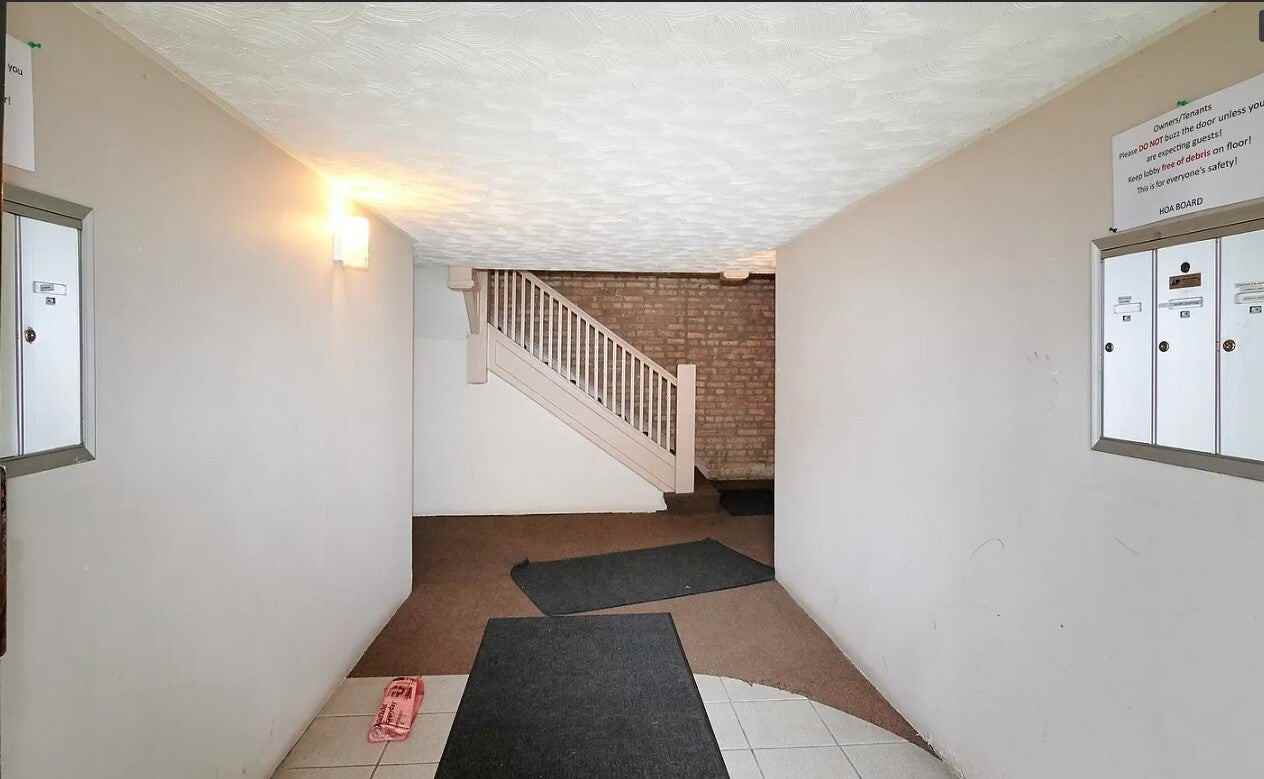7223 S Euclid Ave - Photo 3 of 14